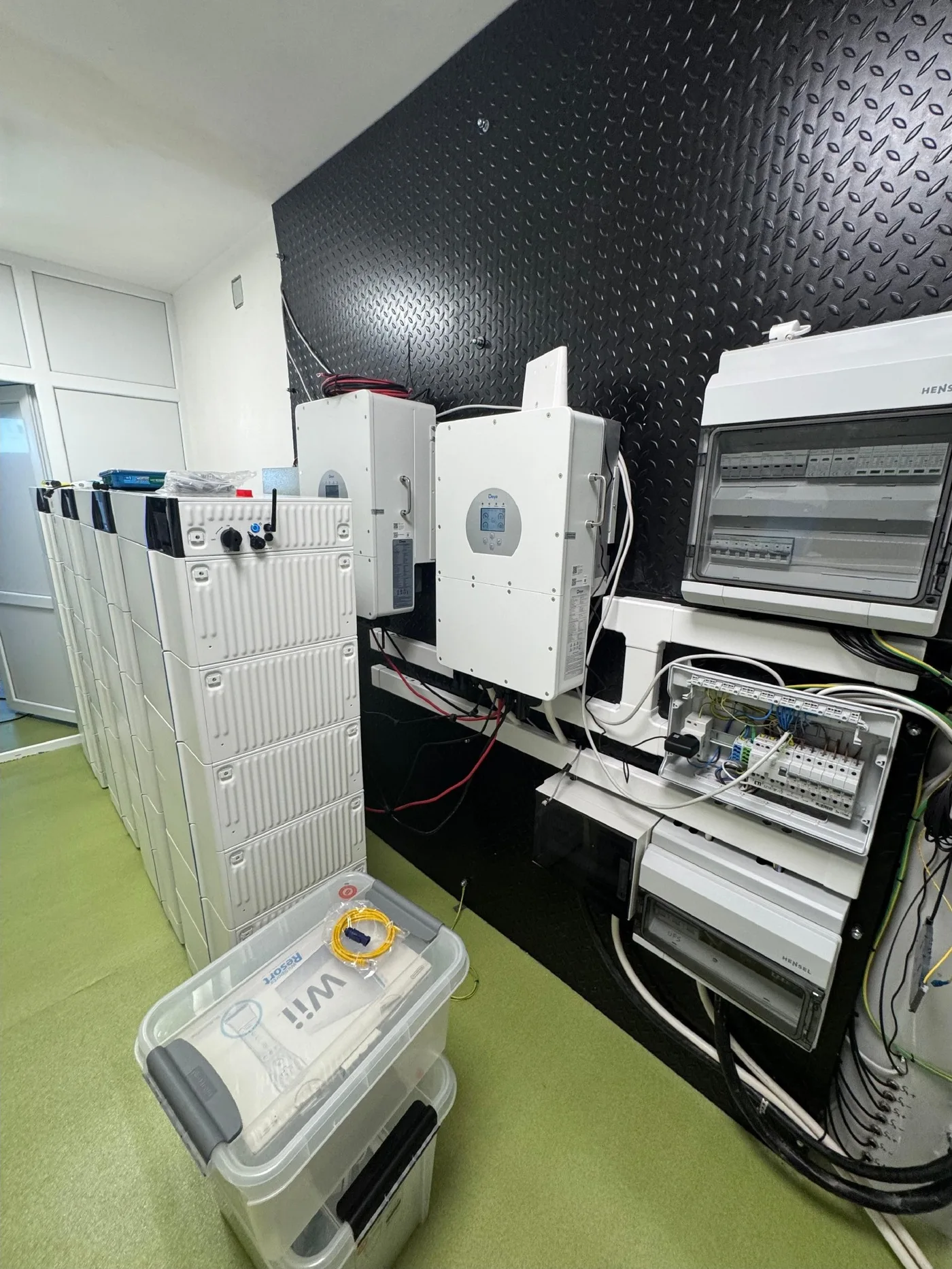 Energy storage installation